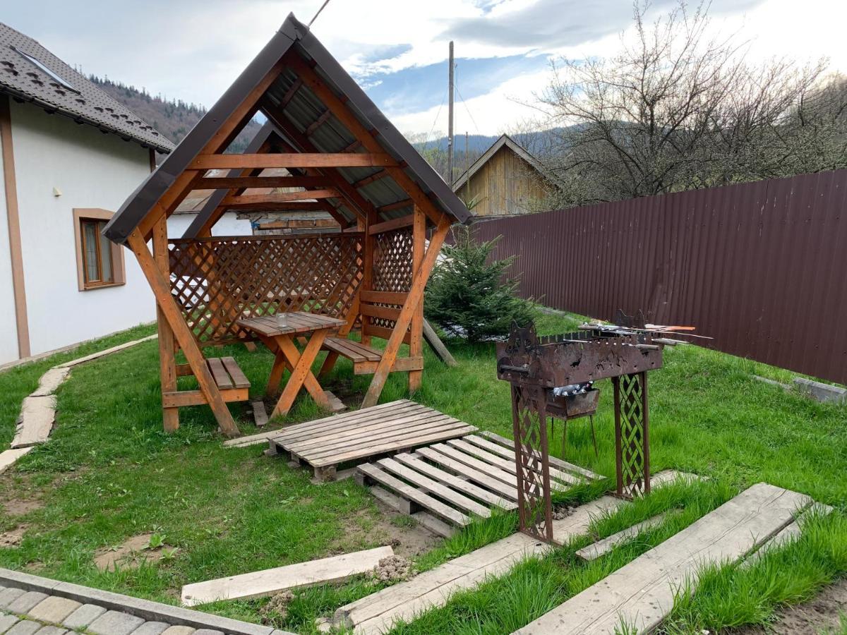 Карпатський Готель Олександрія Mykulychyn Exterior photo